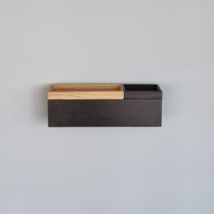schmale Wandkonsole massive Eiche schwarz 36cm zwei Tabletts stilvolle Designermöbel aus Massivholz