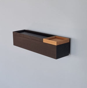 schmale Wandkonsole massive Eiche schwarz 48cm zwei Tabletts stilvolle Designermöbel aus Massivholz